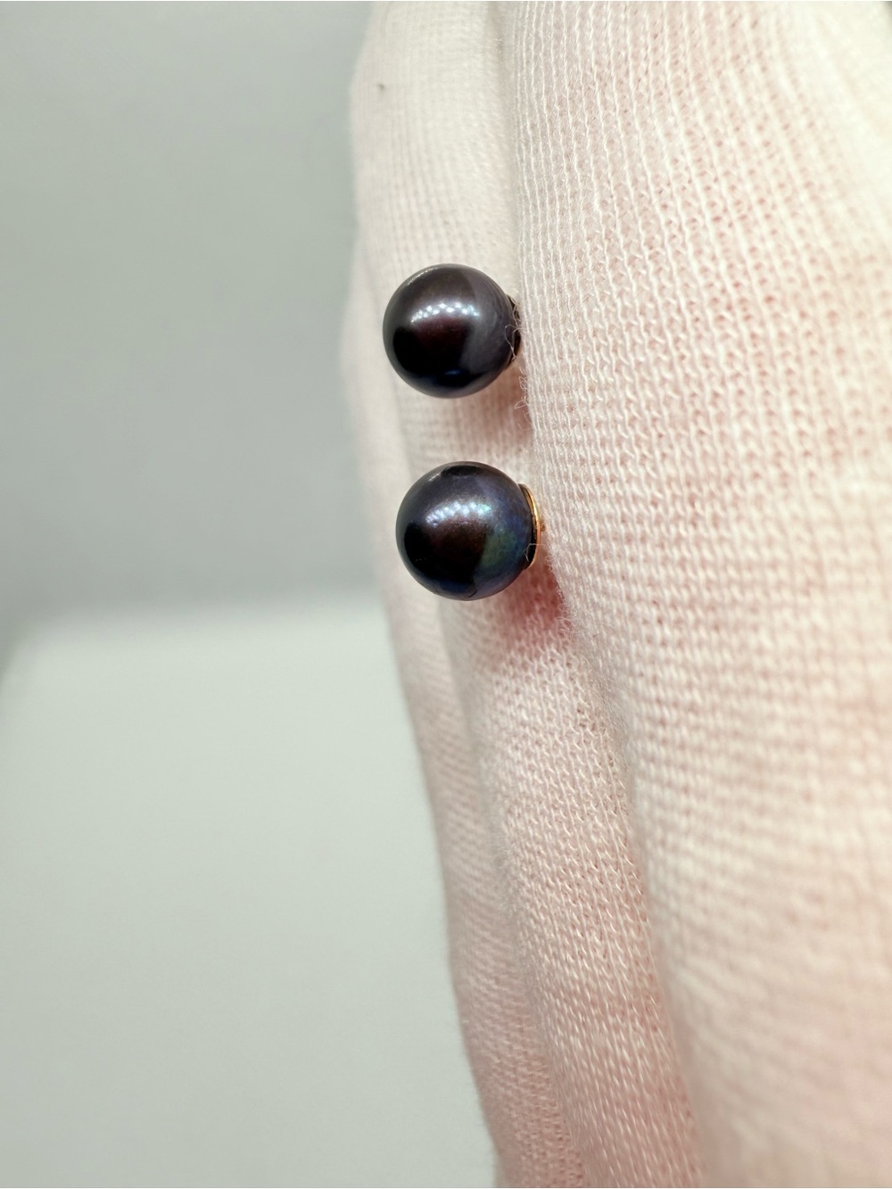 14k Solid Gold Black/Peacock Pearl Stud Earrings - Women Jewelry - Picture 4 of 13